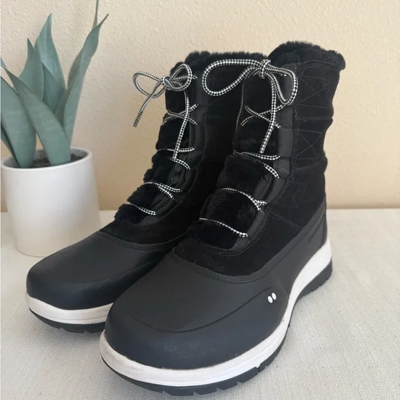 Ryka All Access Black Leather/Textile Winter Boots with White Soles - Picture 6 of 11